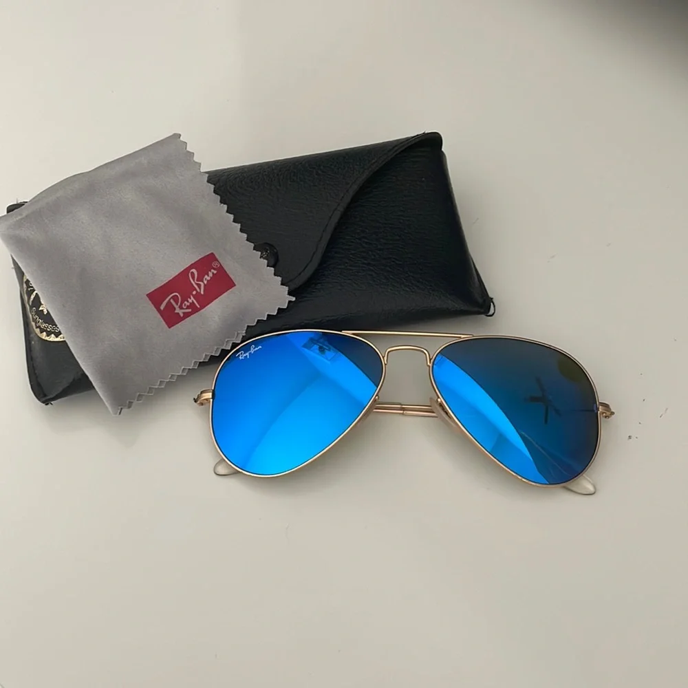 RayBan Aviators - Picture 1 of 6